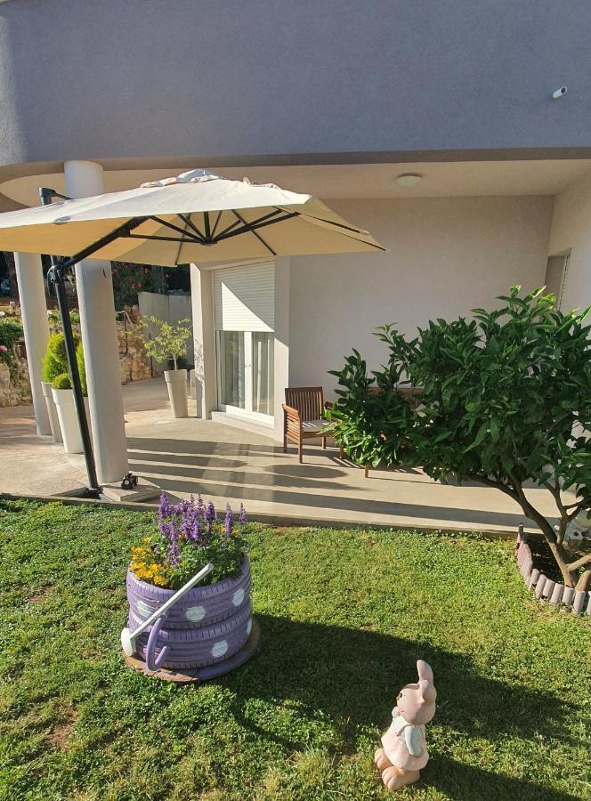 Apartman Tika Pola Esterno foto