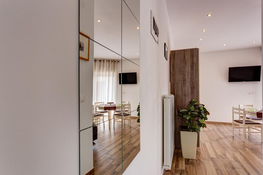 Apartman Tika Pola Esterno foto